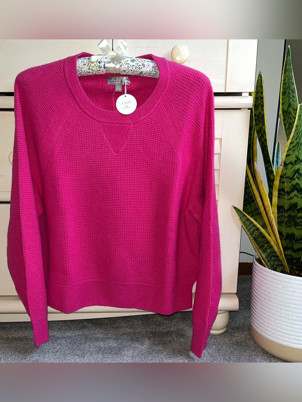 NWT J CREW Cashmere Waffle Stitch Crewneck Sweatshirt M - Picture 2 of 5